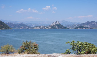 Skatar Lake , Montenegro , Skadarsko